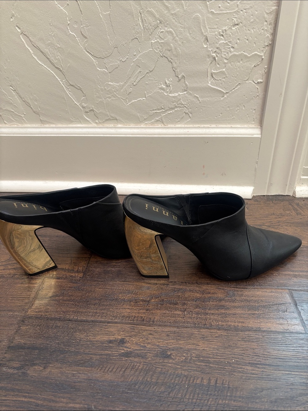 Gianni Bini Black Pointed Leather Mule with Sculpted Gold Heel - Picture 6 of 8